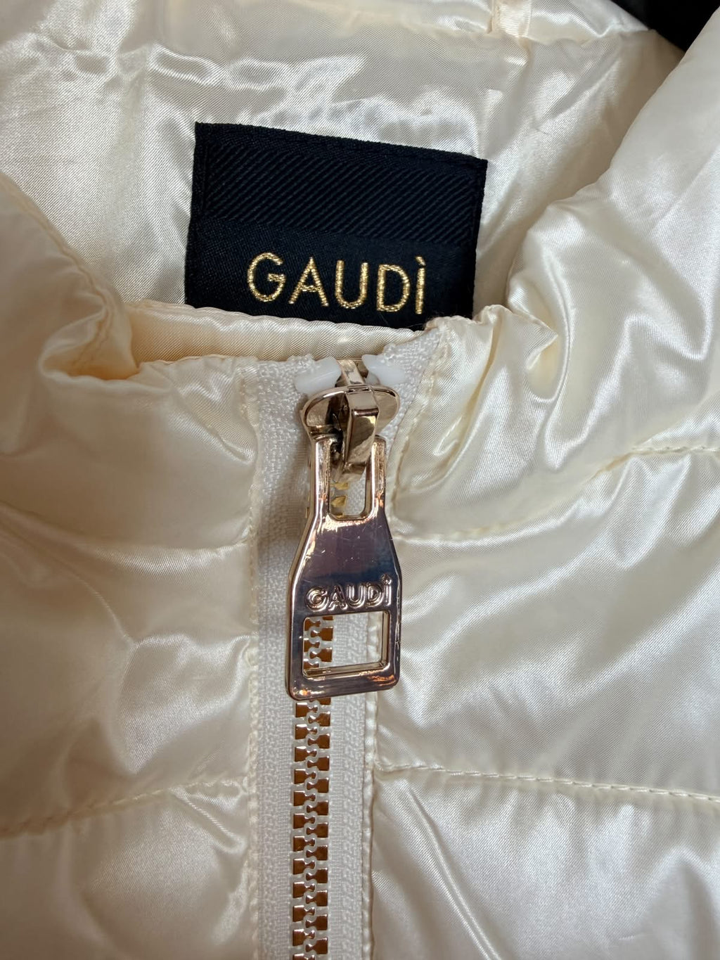 Gaudi jassen maat S en M